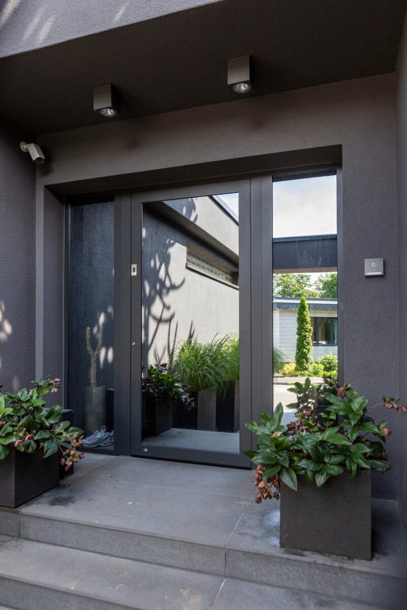 01_9266_klein-1-e1668512404360 Home 16