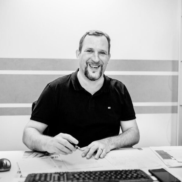 02_7355_klein-e1668513020430-qrap4hn91mnr77sp8o5vyd28zsaljufwrzeg1ga25s Team 7