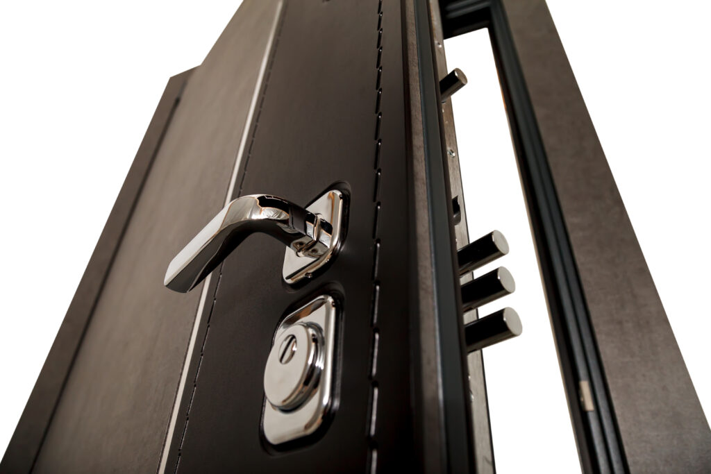 An open door with locks Jäger 16