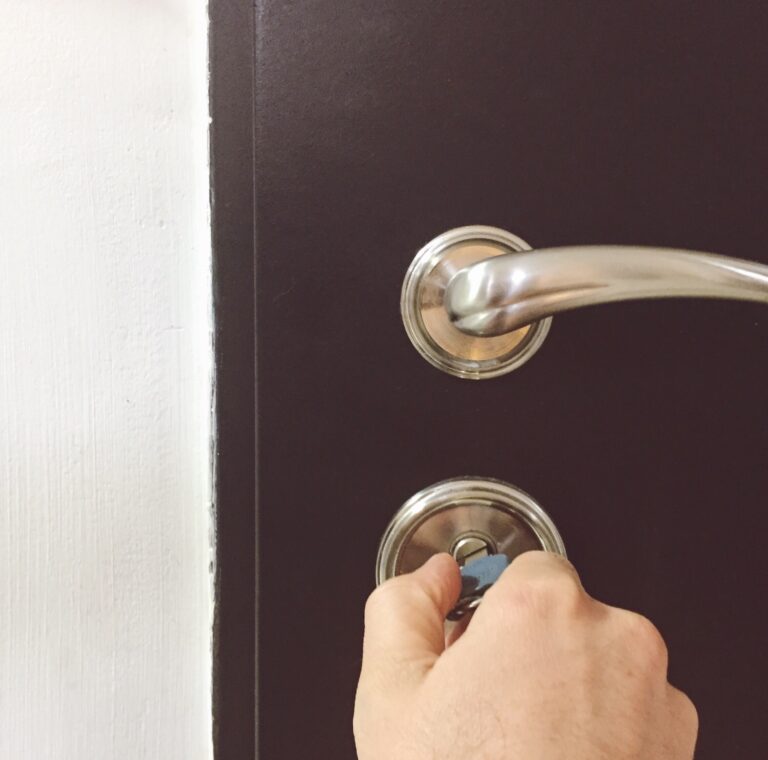 Processed with VSCOcam with s1 preset Echtholz- und Echtlack-Türen von HGM 4 Wohnungseingangstüren